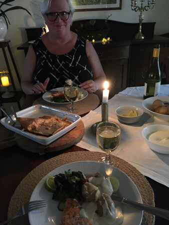 Inna vid middagsbordet