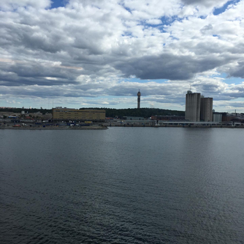 På väg bort från Stockholm