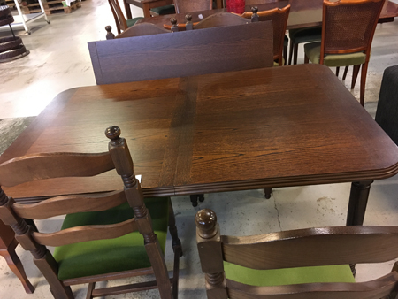 Matsalsbord ek Återvinningen