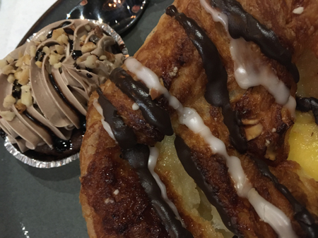 Hasselnötskaka och wienerbröd