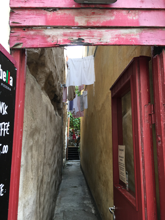 Typisk smal gränd i Visby