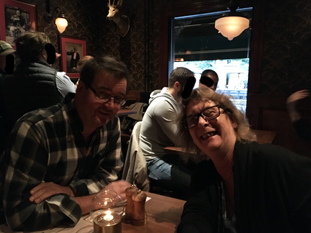 Finske Pinnen och vännen FEM på Churchill Arms