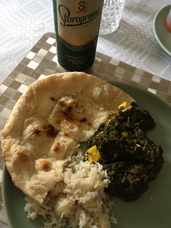 Naan palak paneer ris Staropramenöl