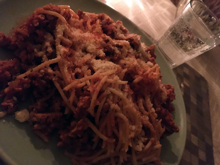 Pasta med kycklingfärssås