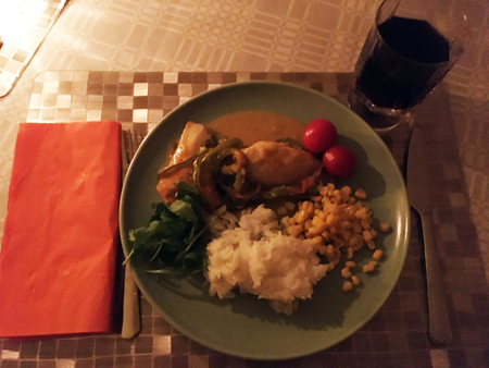 Indonesisk kyckling med ris och grönsaker