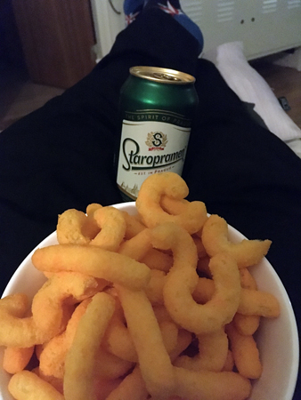 Ostbågar och Staropramenöl