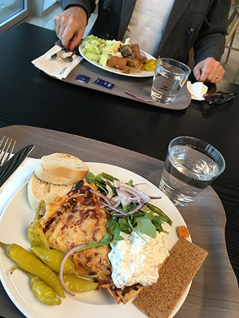 Födelsedagslunch med C