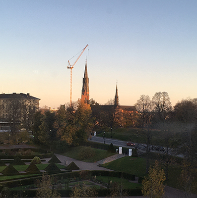 Domkyrkotornen i morgonsol
