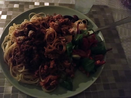 Kycklingfärs Dolmio basilika och spaghetti