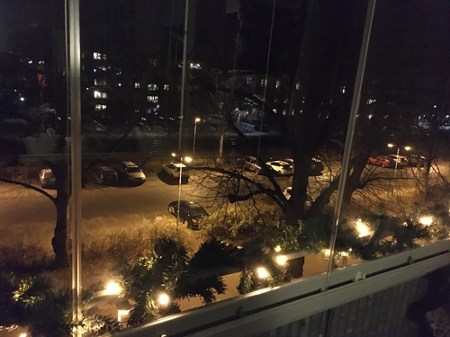 Ljusslinga på balkongen