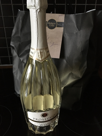 Prosecco och två kassar Helgens goda