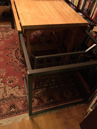 Benställning liten och Annas gamla köksbord