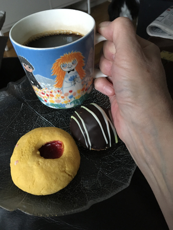 Gofika dan före dopparedan med två kakor