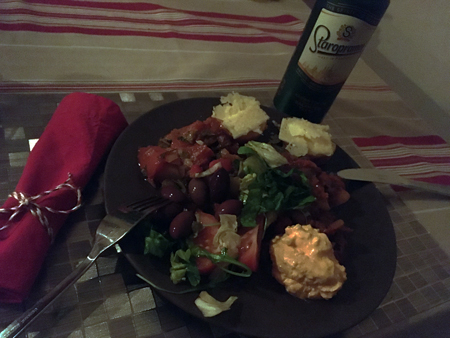 Trädgårdsmästarens gryta från Mýrtos och en Staropramen