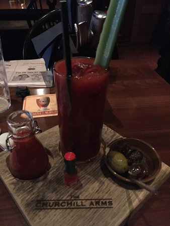 Bloody Winston på Churchill Arms