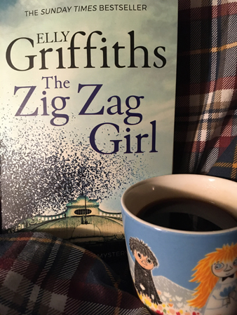 The Zig Zag girl och kaffe på sängen