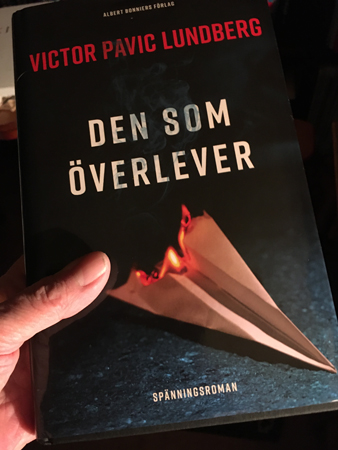 Jag håller Victor Pavic Lundbergs bok Den som överlever