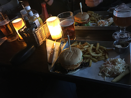 Middag på Bishops Arms