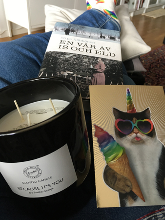 Presenterna från vännen FEM med familj