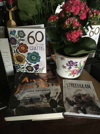 Blomma och presenter från Jerry