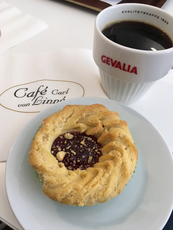 Fika på Kafé Kardemumma