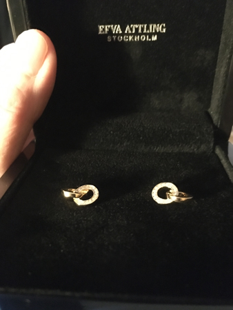 Diamantörhängen Efva Attling present från Anna