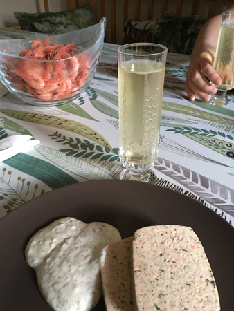 Laxpaté romsås bubbel räkor i trålare