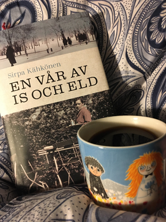 Boken En vår av is och eld och kaffe på sängen