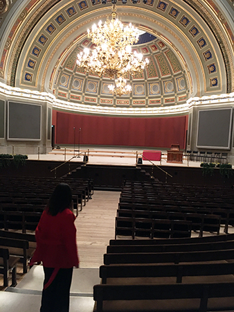 Inne i universitetsaulan