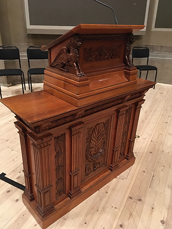 Podiet i universitetsaulan