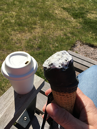 Kaffe och glass på utomhusmöte