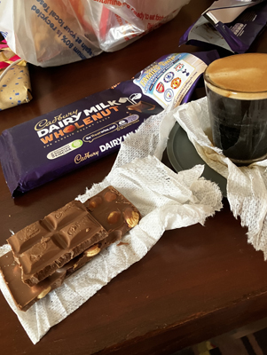 Fika på hotellrummet