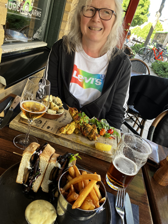 Glada Anna på Churchill Arms