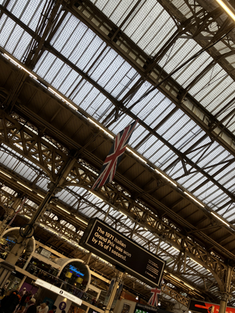 Innertaket på Victoria station