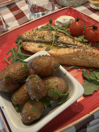 Lax och potatis Trattoria Alessandro