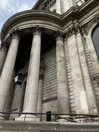 St Pauls kolonner framsida