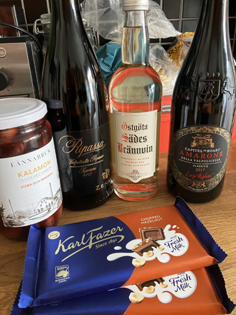 Oliver fr Lännabruk Zenato Ripasso Capitel deRoari Amarone Östgöta sädes Fazerchoklad