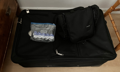 Resväska och necessär