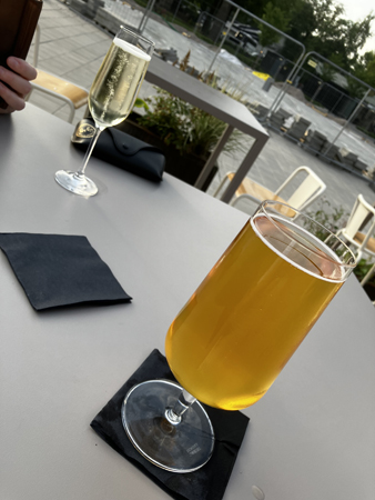 Prosecco och öl på B21