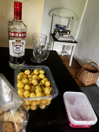 Smirnoff gula bigarråer och frysta bär