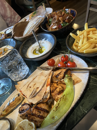 Kycklingtaouk på Byblos