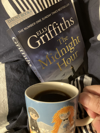 The midnight hour och kaffe på sängen
