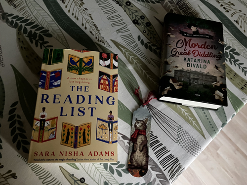 Böckerna The Reading list och Morden i Great Diddling