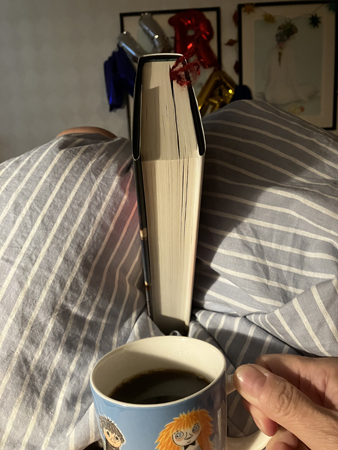 Boken närmar sig slutet och kaffe på sängen