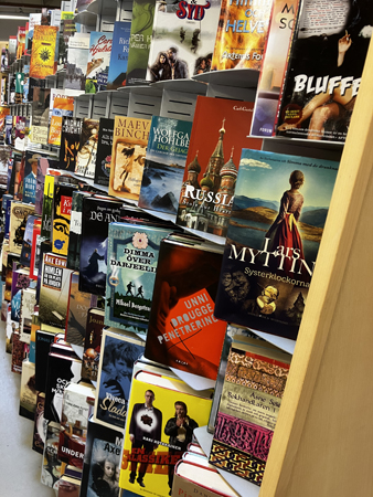 Böcker på Erikshjälpen 23 juli 22