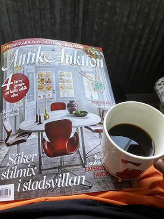 Antik o auktion o kaffe på balkongen