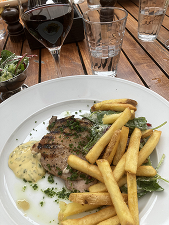 Grillad kyckling och pommes Åkanten