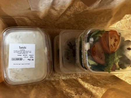 Röror sallader och matlådor från Myrthos