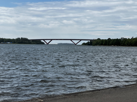 Motalabron sedd från Vätterpromenaden