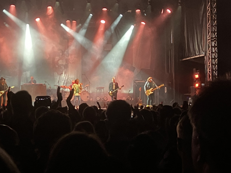 Magnus Uggla på scenen